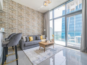 Monty Holiday Home - Cozy Penthouse with a Canal View